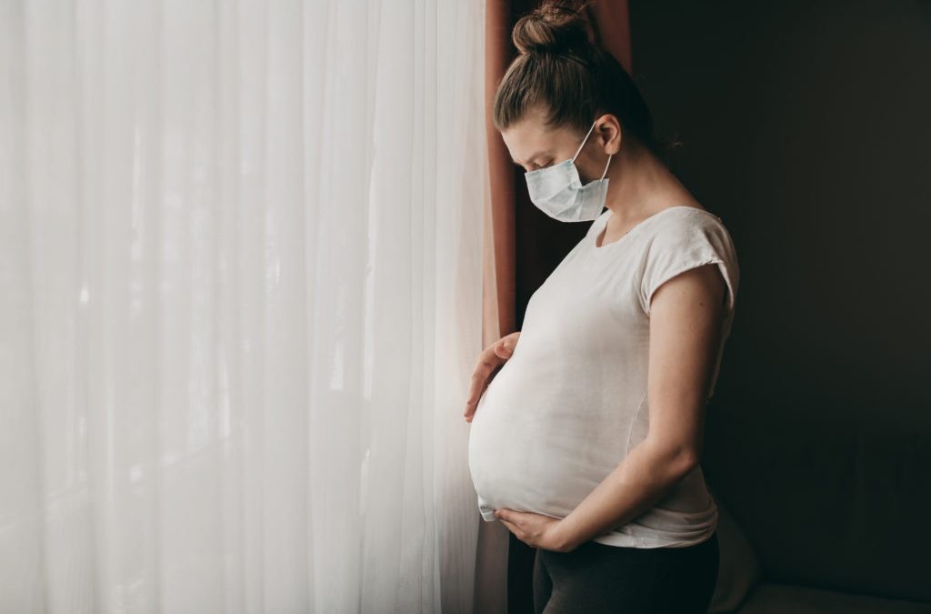 Ministério da Saúde alerta sobre os riscos de engravidar durante a pandemia